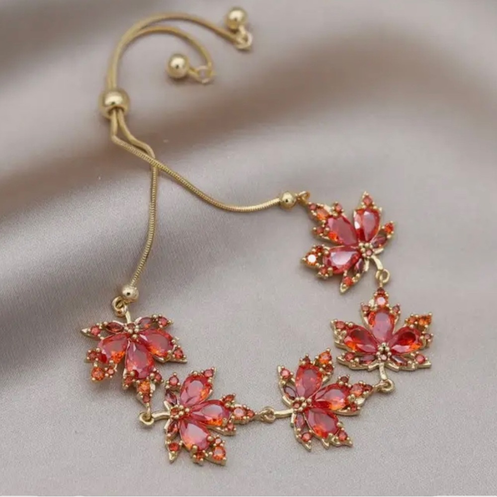 Maple leaf bracelet - Picture 2 of 3